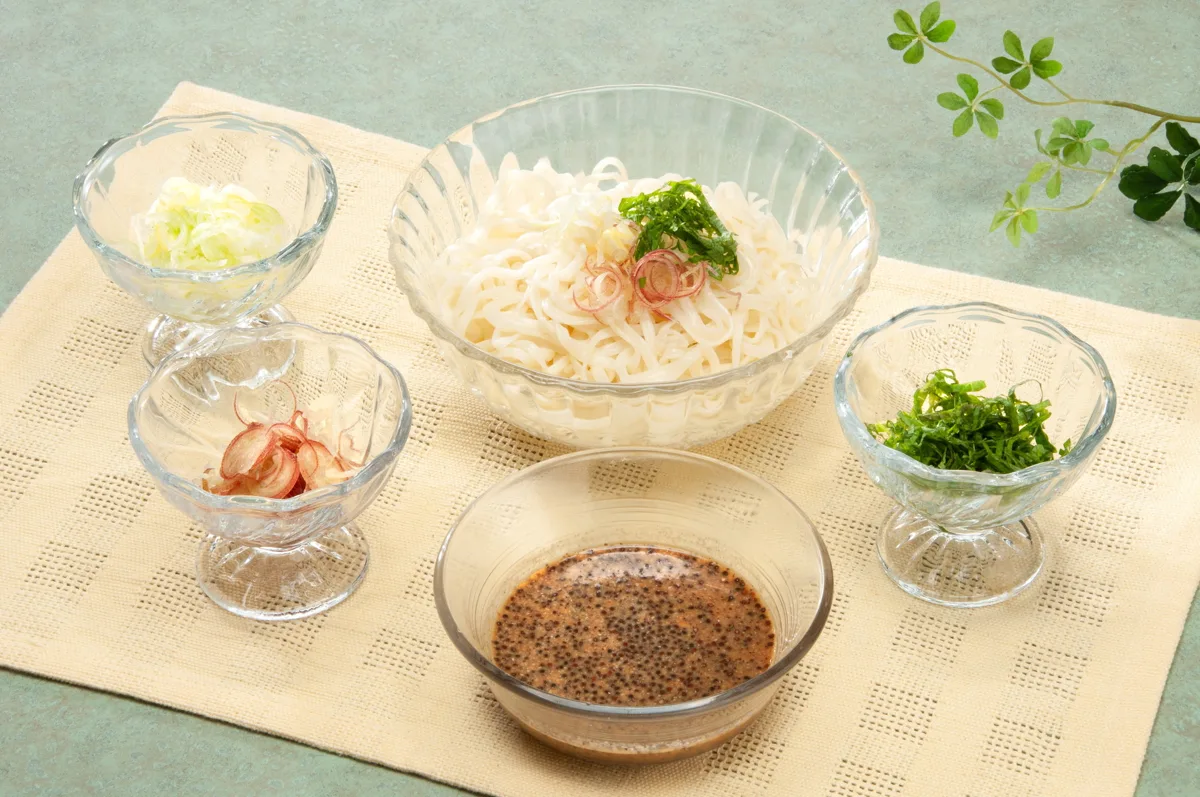 じゅうねん冷やだれ(じゅうねんひやだれ)