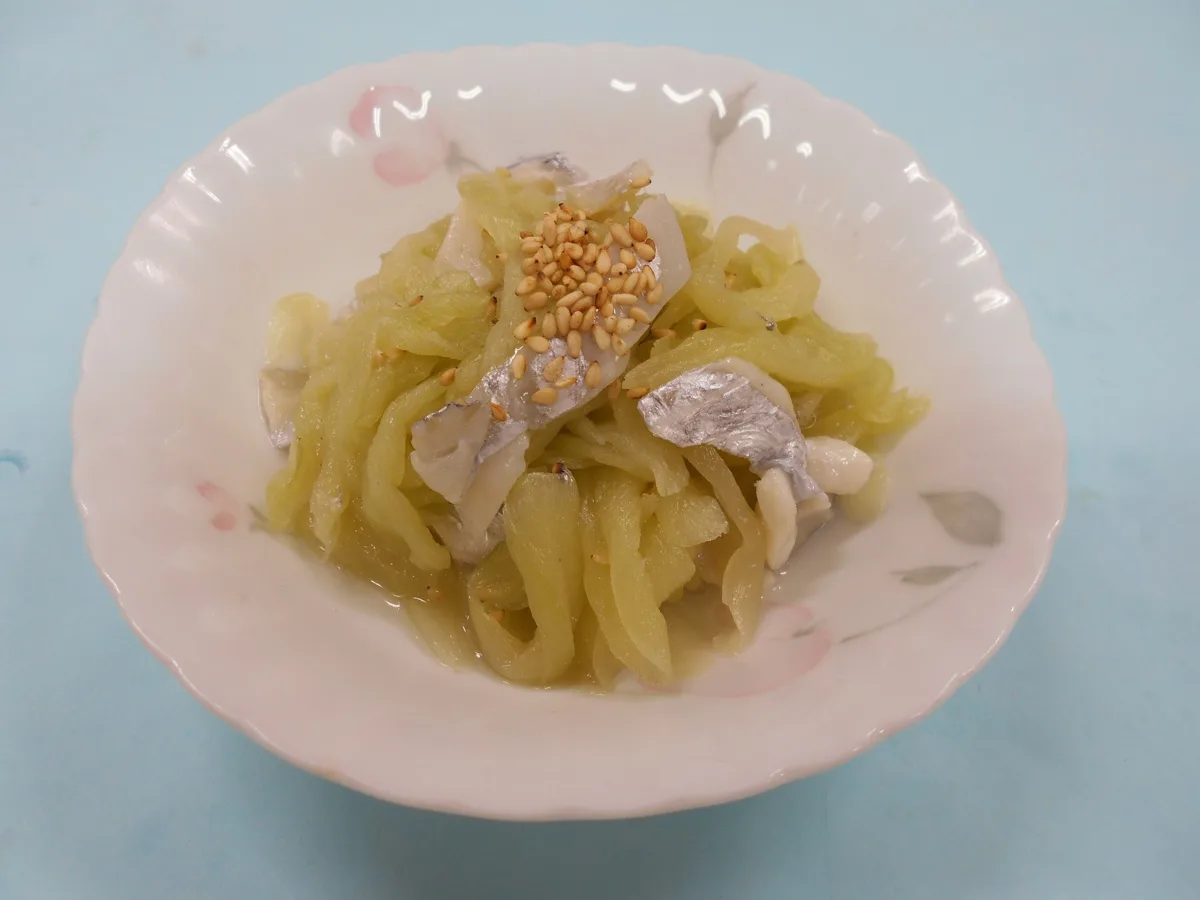 はすいもの茎の酢の物（はすいものくきのすのもの）
