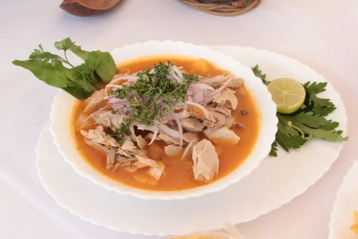エンセボジャード(魚と玉ねぎのスープ)