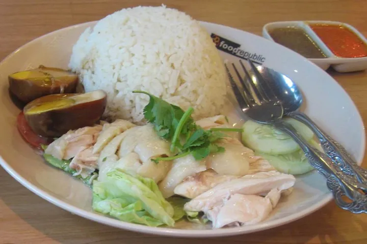 Hainanese chicken rice