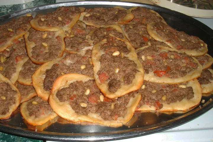 スフィーハ(ラムひき肉の平焼きパン)