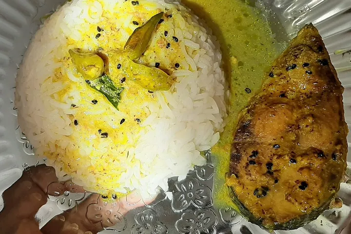 ショルシェ・イリシュ(ヒルサのマスタード煮)
