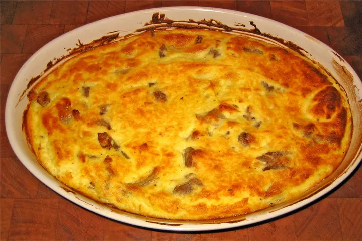 タヴェ・エルバサニ(ラム肉とヨーグルトのオーブン焼き)