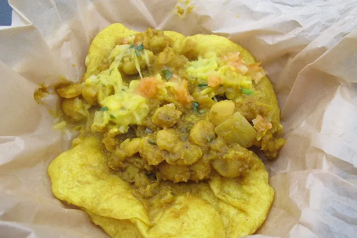 トリニダード・ロティ(層状の薄焼きパン)