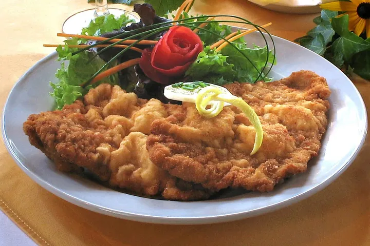 ヴィーナー・シュニッツェル(ウィーン風仔牛のカツレツ)
